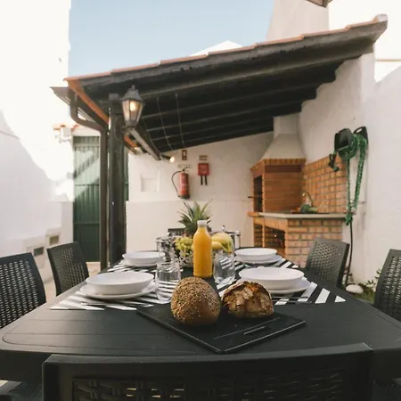 65 - Sea & Surf House *