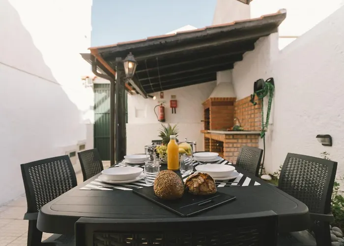 65 - Sea & Surf House *